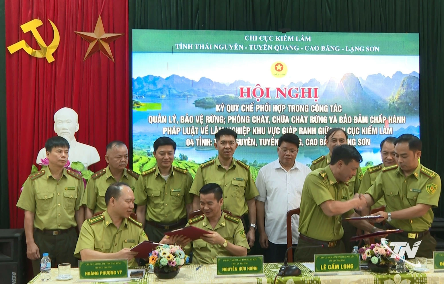  Phối hợp liên vùng bảo vệ tài nguyên rừng